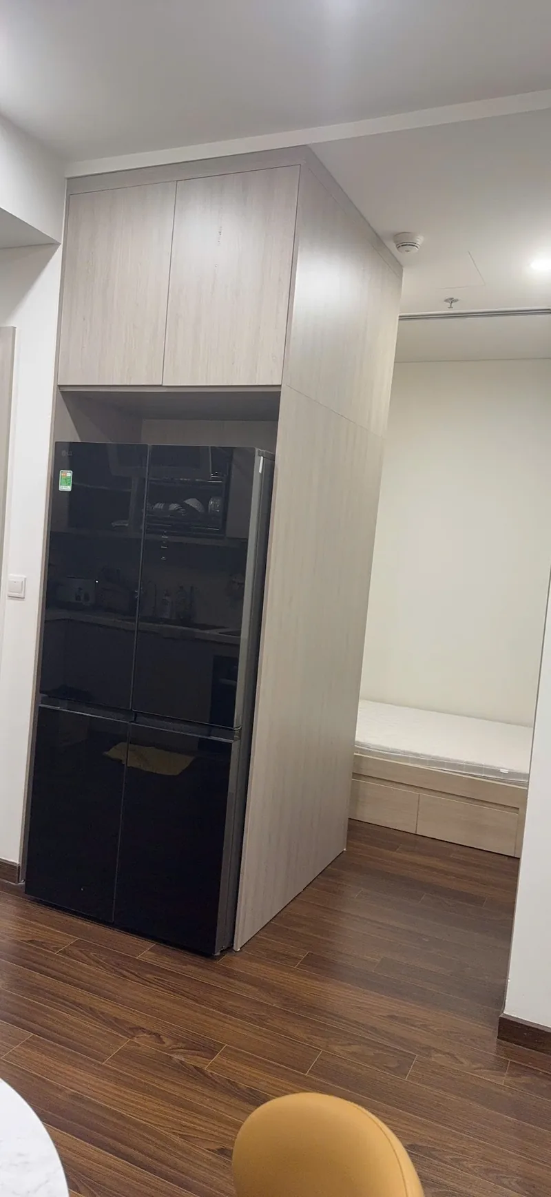 Cho thuê 1 Ngủ + MasA Vinhomes Smart City 42m2
