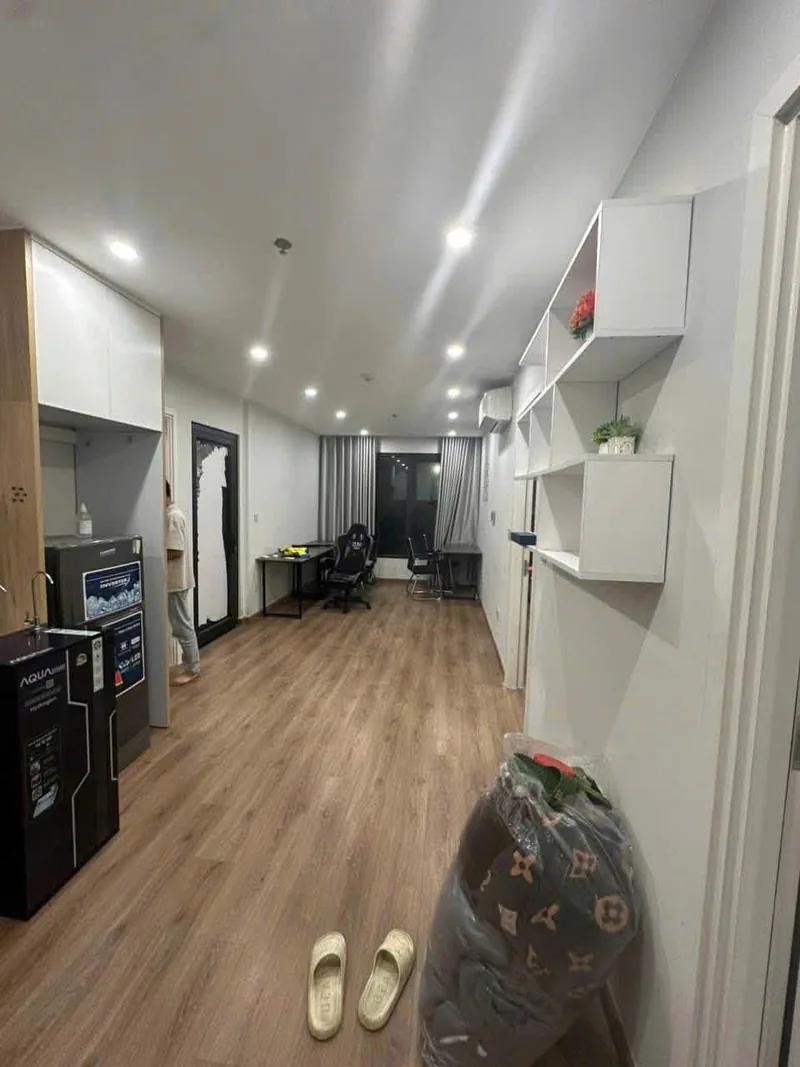 Cho thuê 2 Ngủ I1 Vinhomes Smart City 61m2