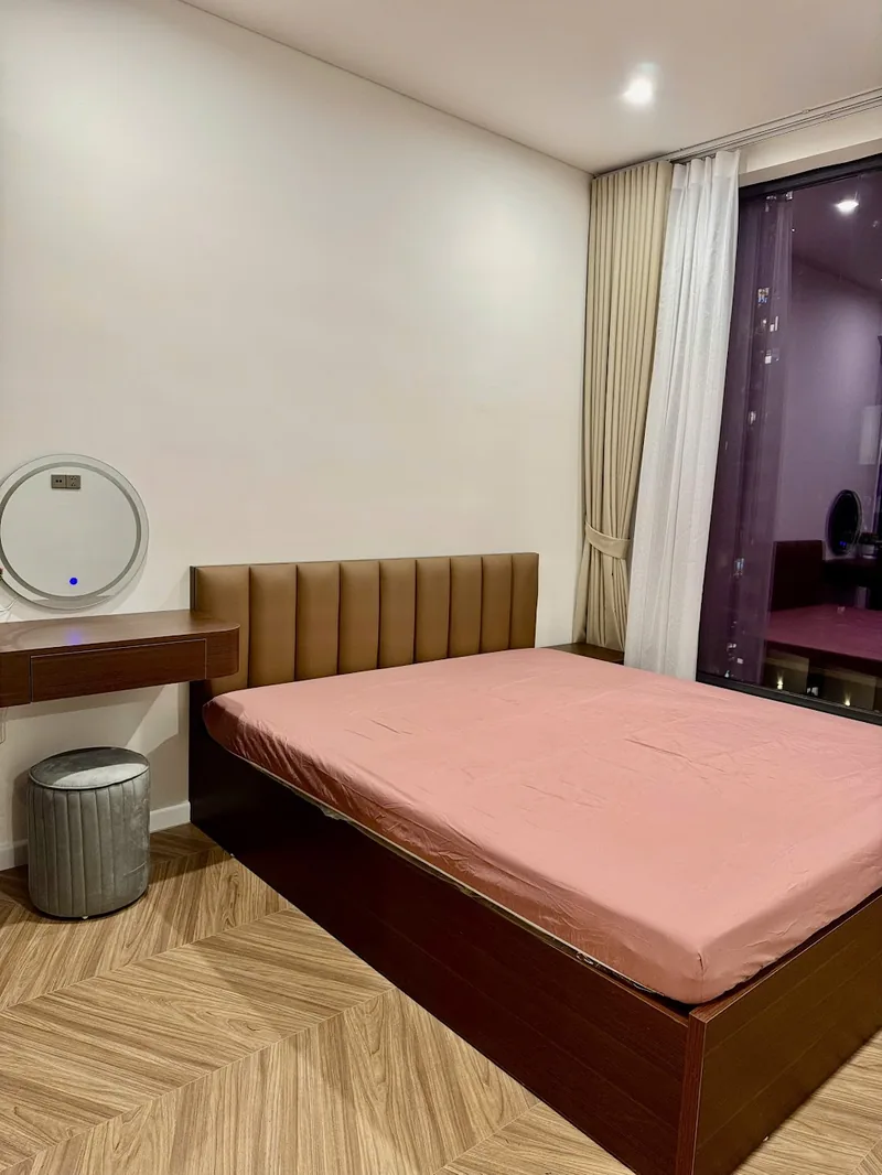 Cho thuê 2 Ngủ A2 Vinhomes Smart City 60m2