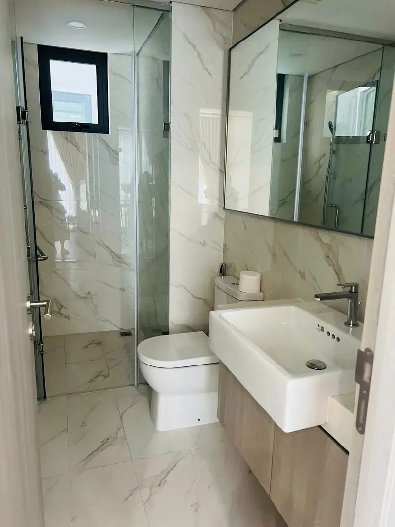 Cho thuê 2 Ngủ + MasC Vinhomes Smart City 62m2
