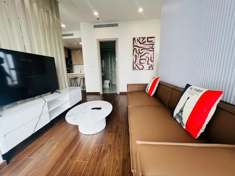Cho thuê 2 Ngủ + MasB Vinhomes Smart City 64m2