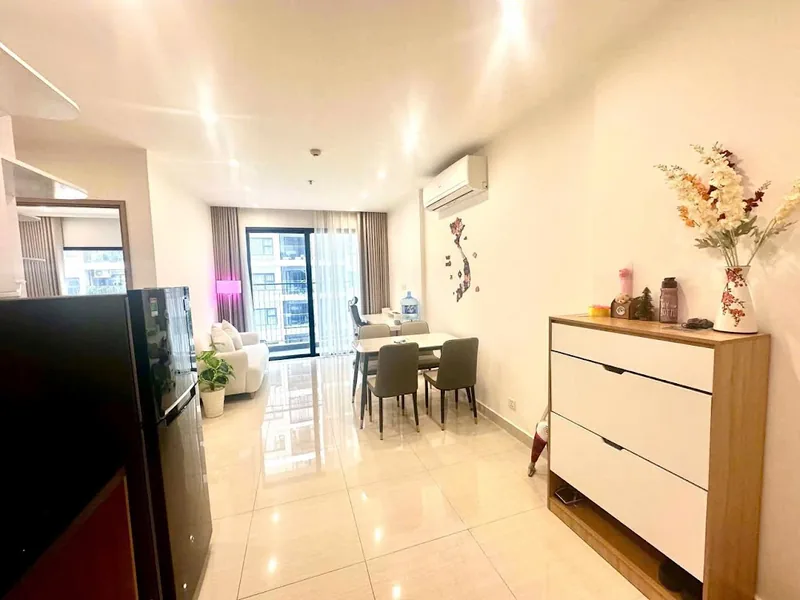 Cho thuê 2 Ngủ S303 Vinhomes Smart City 55m2