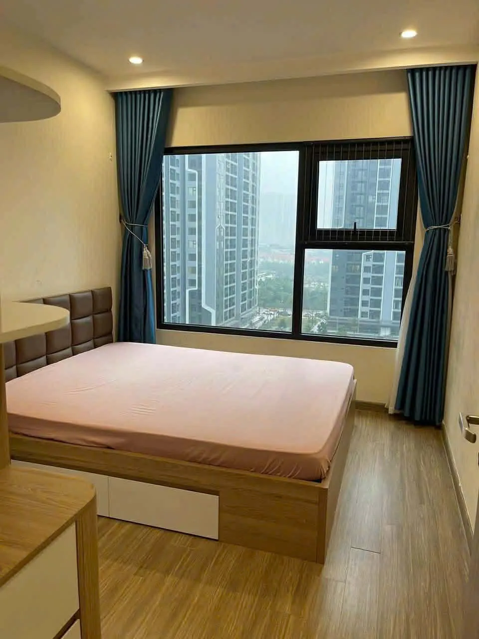 phòng ngủ căn hộ 1pn+ vinhomes smart city cho thuê view thành phố