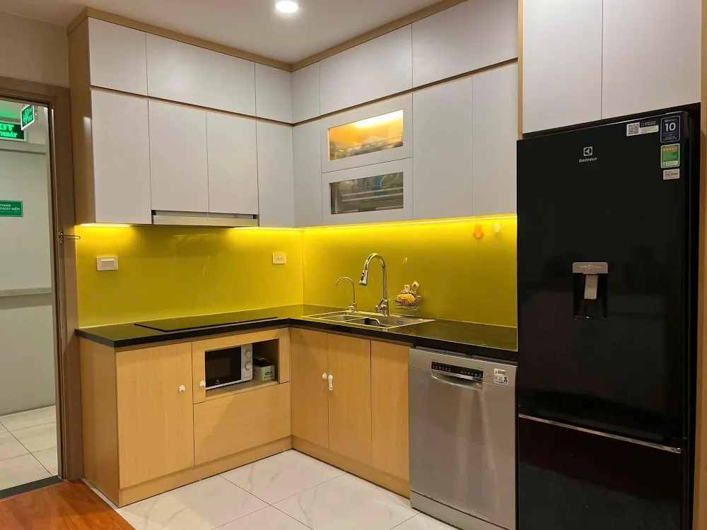 bếp căn hộ 2pn vinhomes smart city cho thuê hiện đại